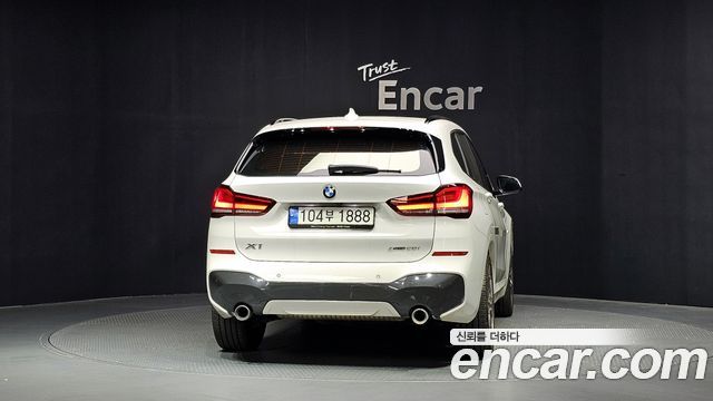 BMW X1 (F48) xDrive 20i M Sport 2022 — фото 4