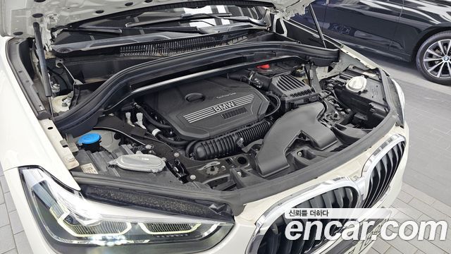 BMW X1 (F48) xDrive 20i M Sport 2022 — фото 6