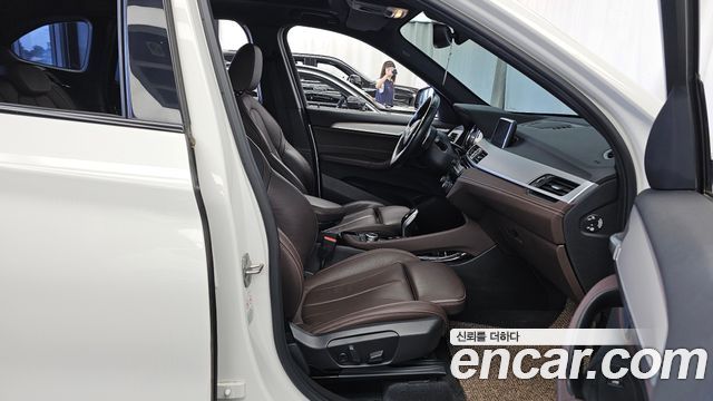 BMW X1 (F48) xDrive 20i M Sport 2022 — фото 11