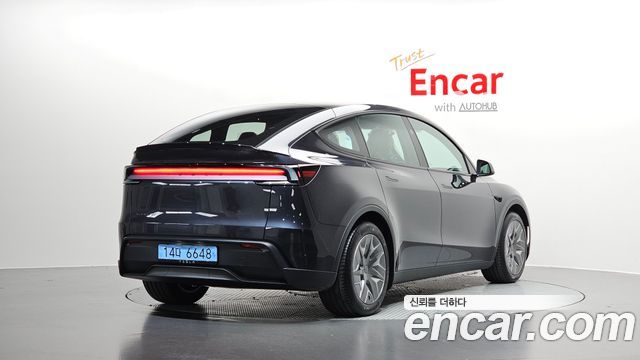 Tesla Model Y L Long Range AWD 2026 — фото 2