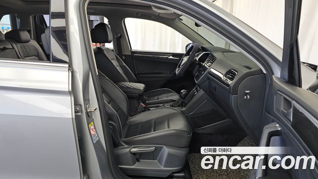 Volkswagen Tiguan Allspace 2.0 TDI Prestige 2020 — фото 11