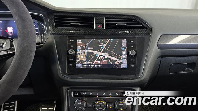 Volkswagen Tiguan Allspace 2.0 TDI Prestige 2020 — фото 14