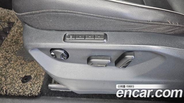Volkswagen Tiguan Allspace 2.0 TDI Prestige 2020 — фото 19