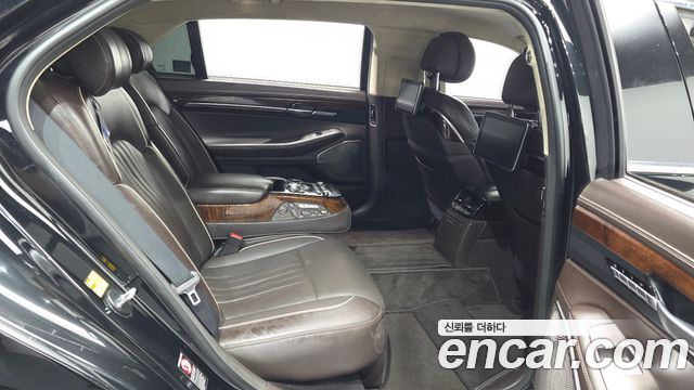 Genesis EQ900 5.0 GDI AWD Limousine Prestige 2016 — фото 12