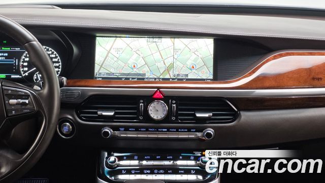 Genesis EQ900 5.0 GDI AWD Limousine Prestige 2016 — фото 14
