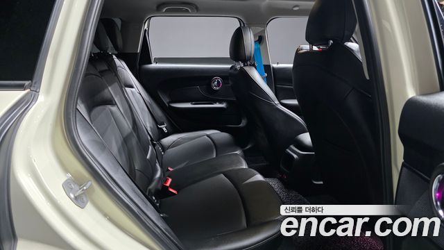 MINI Cooper Clubman Standard 2nd 2019 — фото 11