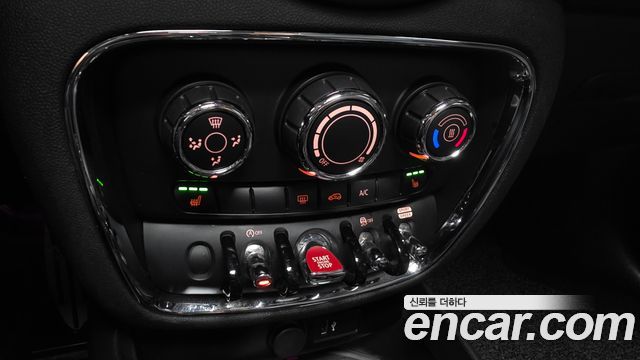 MINI Cooper Clubman Standard 2nd 2019 — фото 18