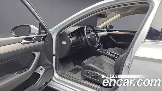 Volkswagen Passat GT (B8) 2.0 TDI 2018 — фото 10