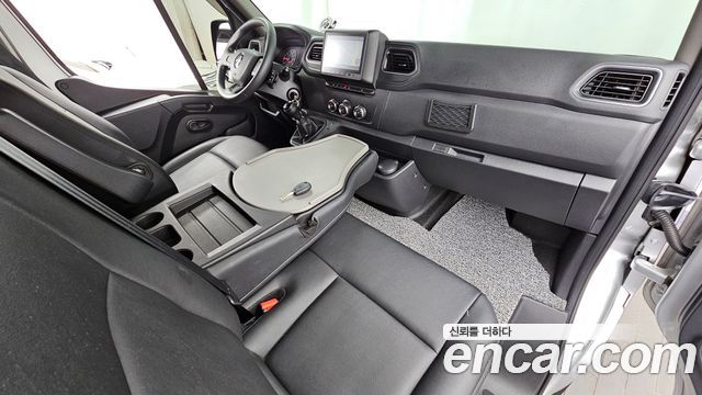 Renault Korea Master 2.3 Van L 2022 — фото 7