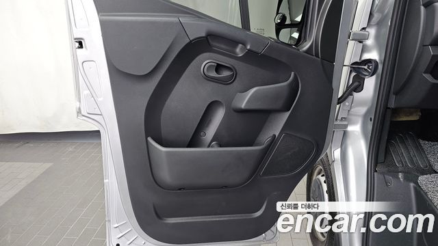 Renault Korea Master 2.3 Van L 2022 — фото 24