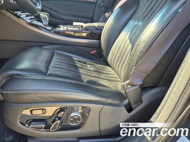Genesis EQ900 3.8 GDI AWD Luxury 2018 — фото 16