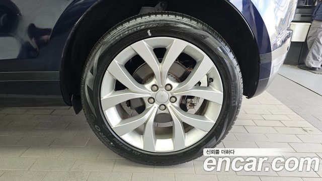 Land Rover Range Rover Evoque (II) P250 SE 2022 — фото 21