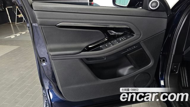 Land Rover Range Rover Evoque (II) P250 SE 2022 — фото 24