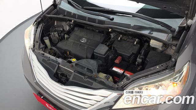 Toyota Sienna 3.5 AWD 2014 — фото 6