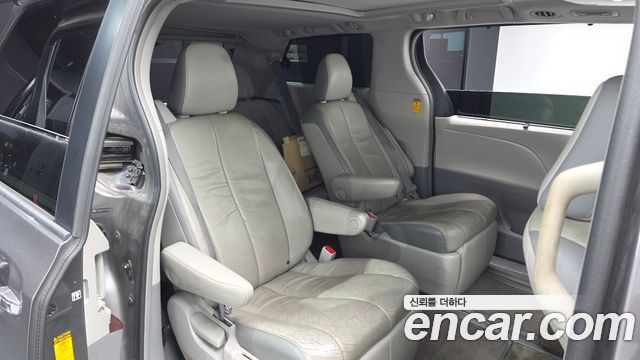 Toyota Sienna 3.5 AWD 2014 — фото 12