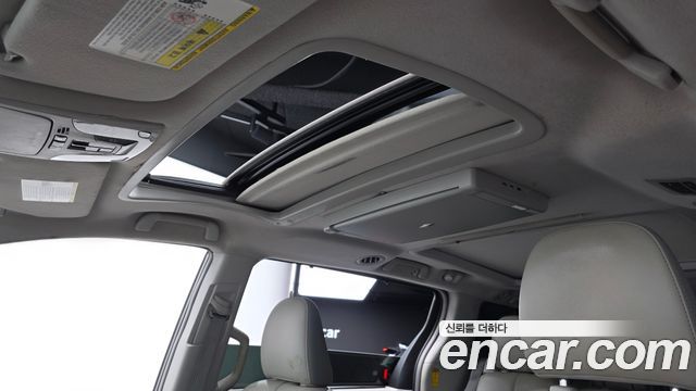 Toyota Sienna 3.5 AWD 2014 — фото 18