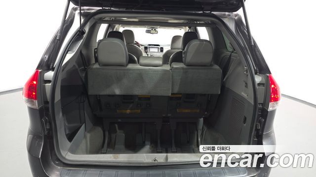 Toyota Sienna 3.5 AWD 2014 — фото 20
