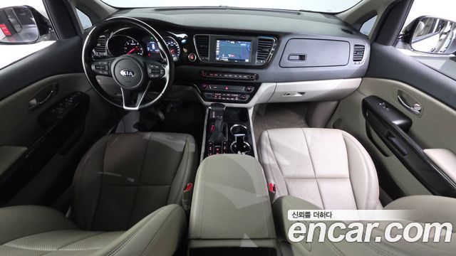 Kia Carnival 9-Seater Noblesse Special 2020 — фото 7