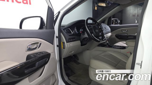 Kia Carnival 9-Seater Noblesse Special 2020 — фото 10