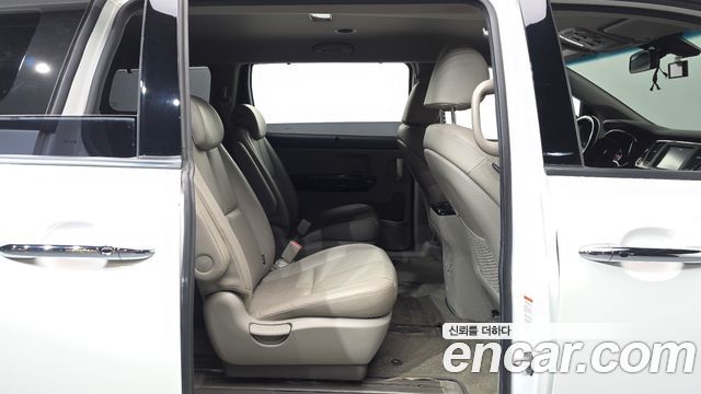 Kia Carnival 9-Seater Noblesse Special 2020 — фото 12