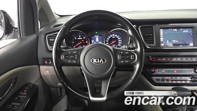 Kia Carnival 9-Seater Noblesse Special 2020 — фото 13