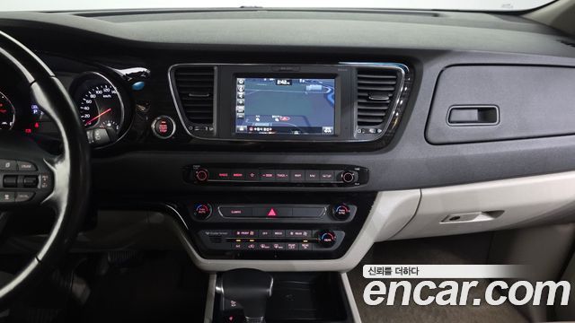 Kia Carnival 9-Seater Noblesse Special 2020 — фото 14