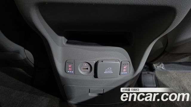 Kia Carnival 9-Seater Noblesse Special 2020 — фото 19
