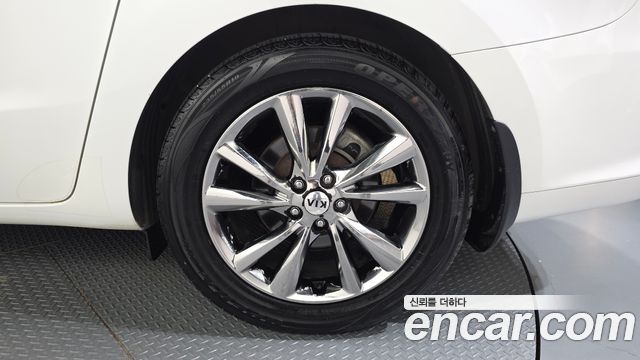 Kia Carnival 9-Seater Noblesse Special 2020 — фото 21