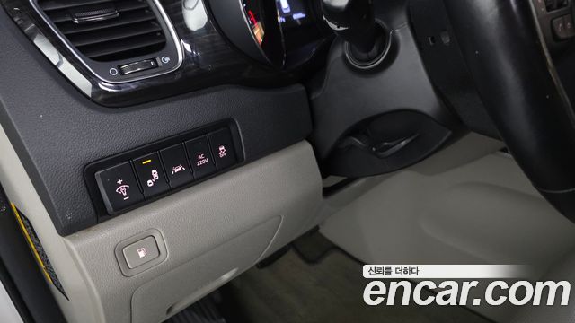 Kia Carnival 9-Seater Noblesse Special 2020 — фото 28