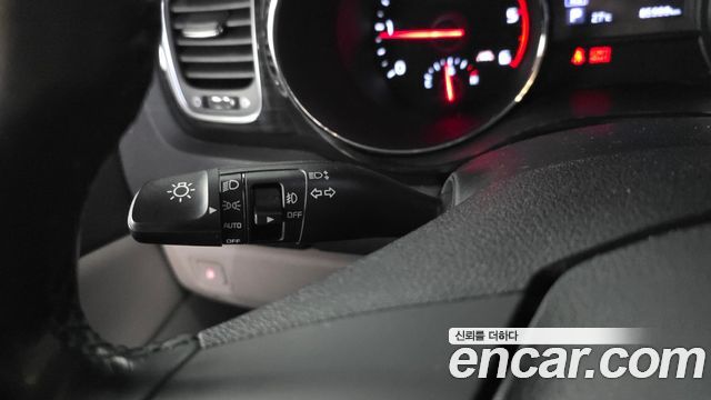 Kia Carnival 9-Seater Noblesse Special 2020 — фото 29