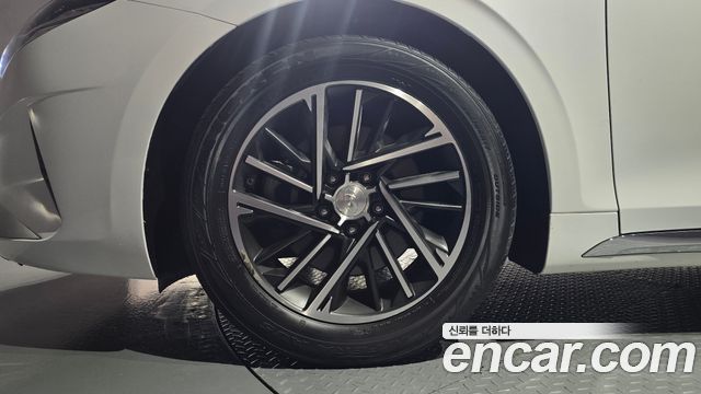 Hyundai Grandeur (IG) 2.5 Premium 2022 — фото 5