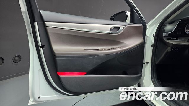 Hyundai Grandeur (IG) 2.5 Premium 2022 — фото 24