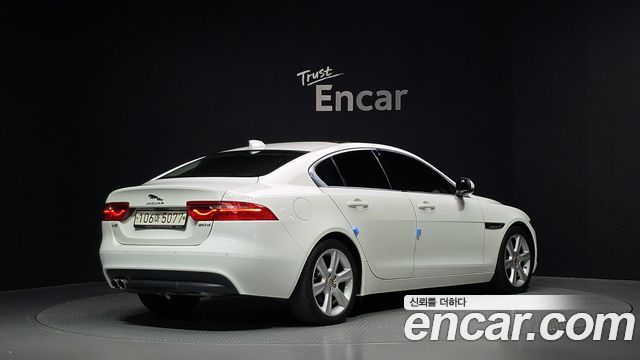 Jaguar XE 20d Portfolio 2019 — фото 2