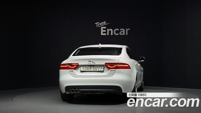 Jaguar XE 20d Portfolio 2019 — фото 4