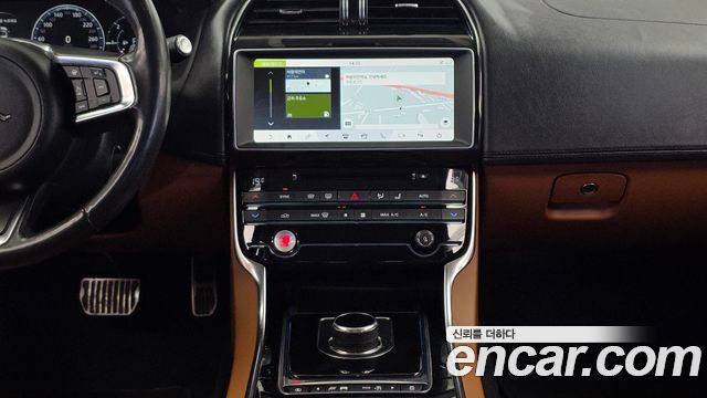 Jaguar XE 20d Portfolio 2019 — фото 14