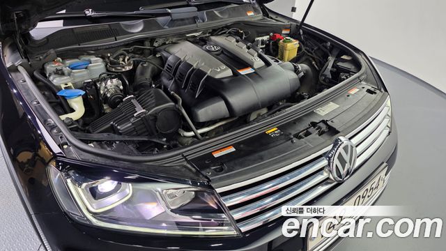 Volkswagen Touareg V6 3.0 TDI Bluemotion Premium 7P5 2016 — фото 6