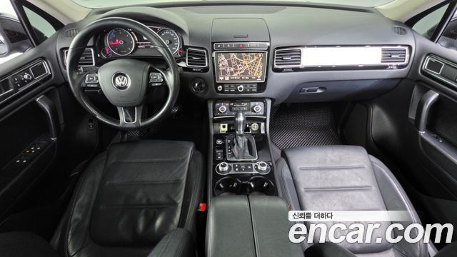Volkswagen Touareg V6 3.0 TDI Bluemotion Premium 7P5 2016 — фото 7