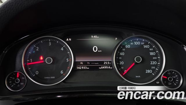 Volkswagen Touareg V6 3.0 TDI Bluemotion Premium 7P5 2016 — фото 8