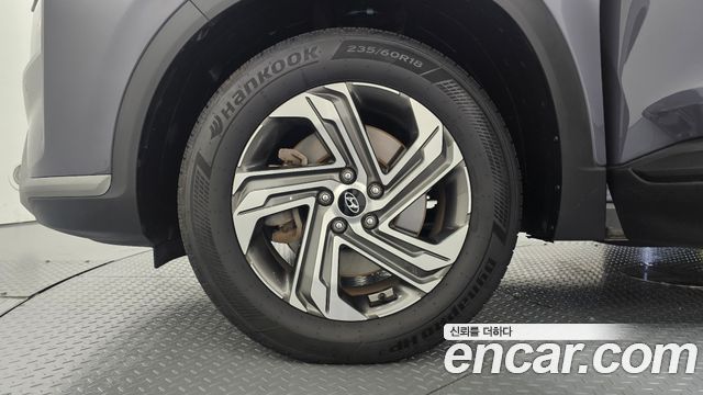 Hyundai Santa Fe Gasoline 2.5T 2WD Exclusive 2022 — фото 5