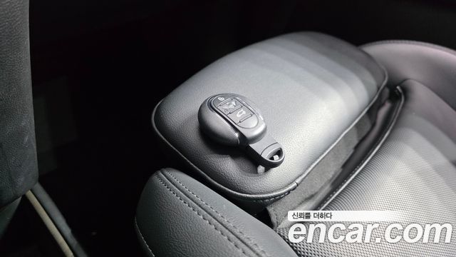 MINI Cooper Countryman Classic 2nd 2023 — фото 15