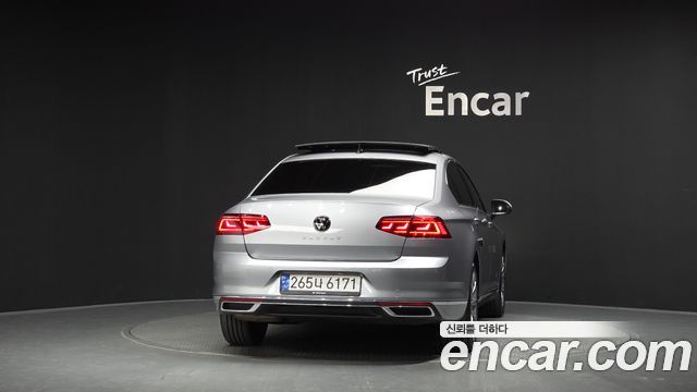 Volkswagen Passat GT (B8) 2.0 TDI Prestige 2022 — фото 4