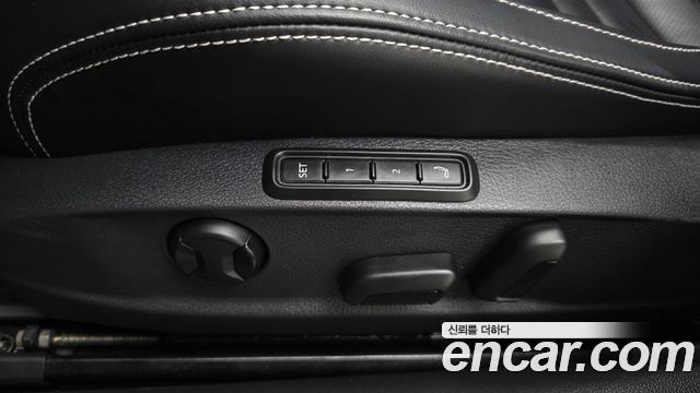 Volkswagen Passat GT (B8) 2.0 TDI Prestige 2022 — фото 32