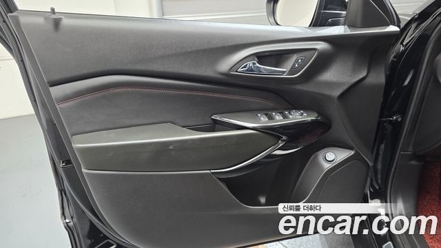 Chevrolet Trax Crossover 1.2 RS 2024 — фото 24