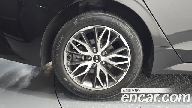 Kia K5 (III) 2.0 Noblesse 2021 — фото 5