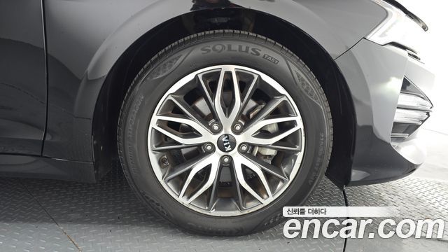 Kia K5 (III) 2.0 Noblesse 2021 — фото 21