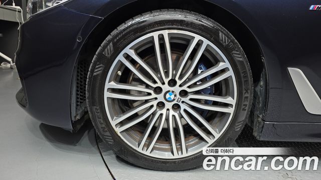 BMW 5 Series (G30) 530i xDrive M Sport Package Plus 2019 — фото 5