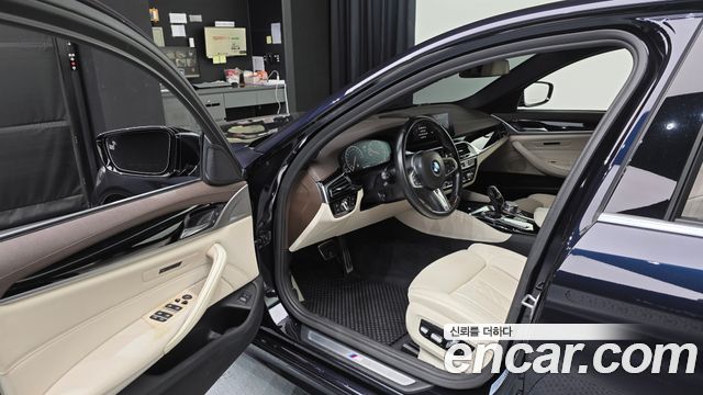 BMW 5 Series (G30) 530i xDrive M Sport Package Plus 2019 — фото 10