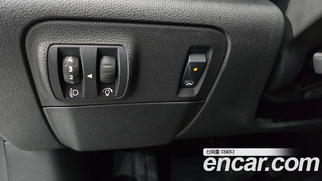 Renault Korea SM6 2.0 GDe SE 2016 — фото 18
