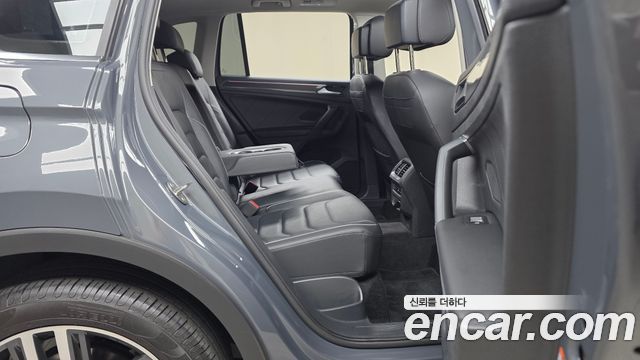 Volkswagen Tiguan (II) 2.0 TDI Prestige 2023 — фото 11