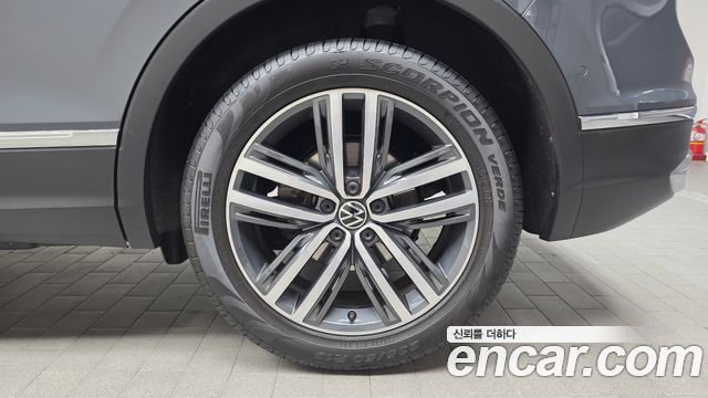 Volkswagen Tiguan (II) 2.0 TDI Prestige 2023 — фото 21